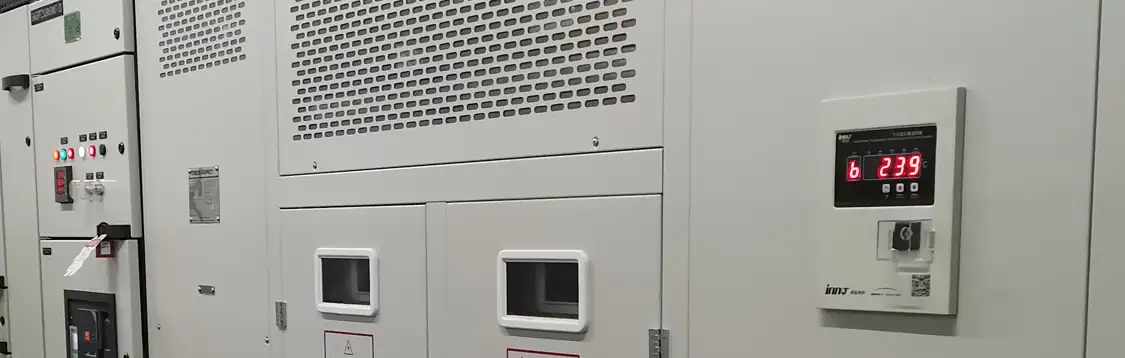 Existing switchgear cabinet with integrated temperature display